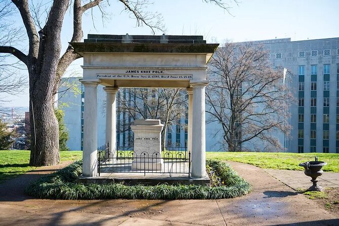 "Murder in Music City" Night-Time Ghost Walking Tour of Nashville - The Maxwell House Hotel story at SunTrust