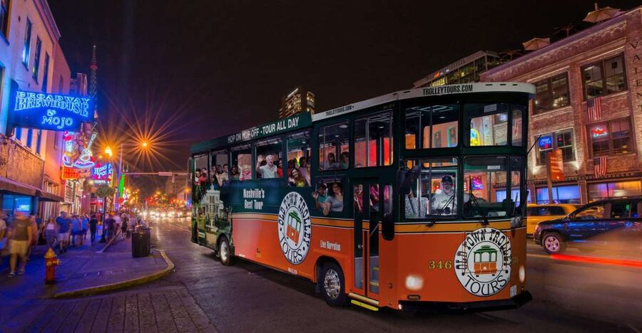 Nashville: Music City Nighttime Trolley Tour - What this Nashville trolley tour actually feels like