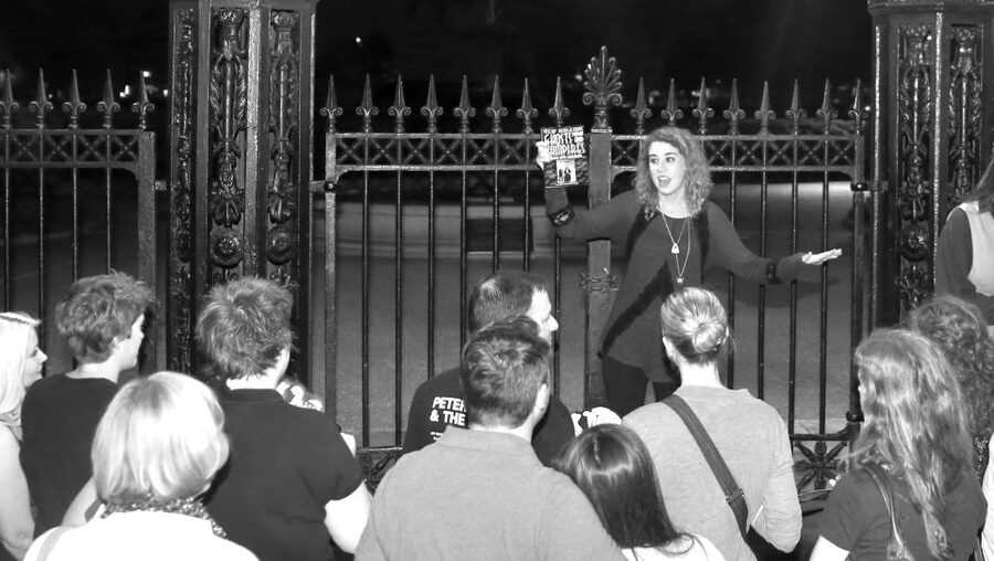 New Orleans: 5 in 1 Ghost & Mystery Evening Tour - The guide is the real attraction