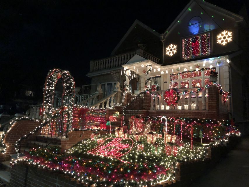 New York City: Dyker Heights Christmas Lights Tour - Key points at a glance