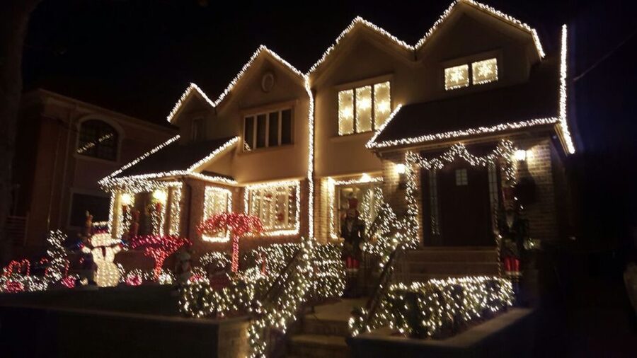 New York City: Dyker Heights Christmas Lights Tour - Walking through the Dyker Heights Christmas lights