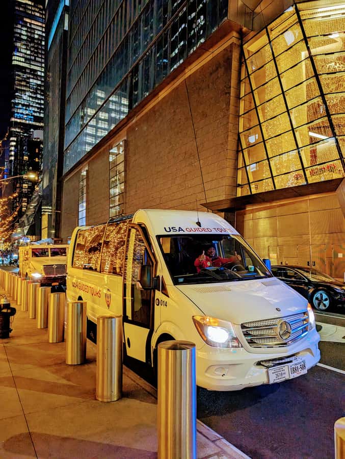 New York City: Guided Private Glass-Top Bus Tour at Night - The High Line after sunset
