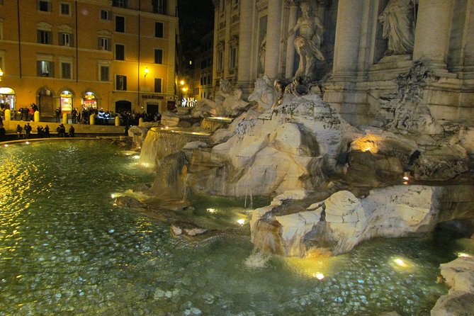 Night Tour of Rome with Local Pizza Dinner and Gelato Experience - Trevi Fountain is beautiful, crowded, and hard to rush