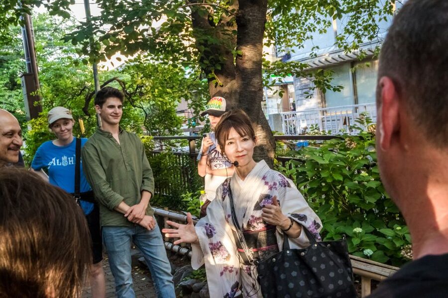 Night Walk in Gion: Kyoto's Geisha District - How likely are you to see a geiko or maiko?