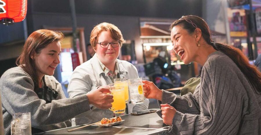 Osaka: Bar-Hopping Night Tour in Namba - Hozenji Temple and the old Osaka atmosphere