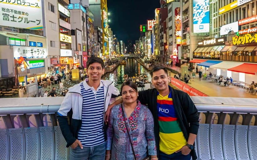 Osaka: Private Vibrant Nighttime Photoshoot (Dotonbori) - Why a Dotonbori photoshoot works so well at night