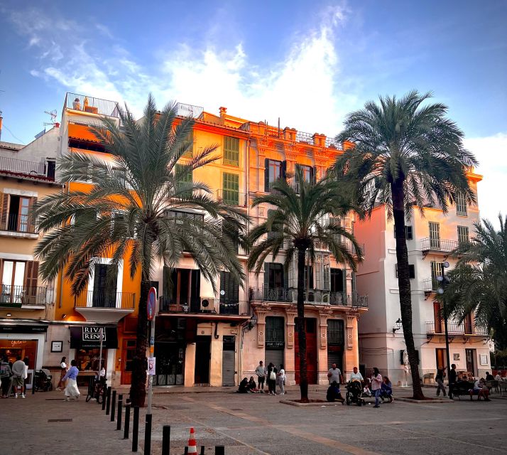 Palma de Mallorca: Old Town Atmospheric Evening Tour - Key details at a glance