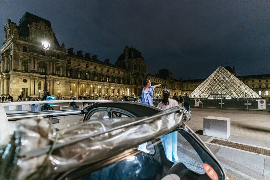 Paris: Discover Paris by Night in a Vintage Car with a Local - Key points to know before booking