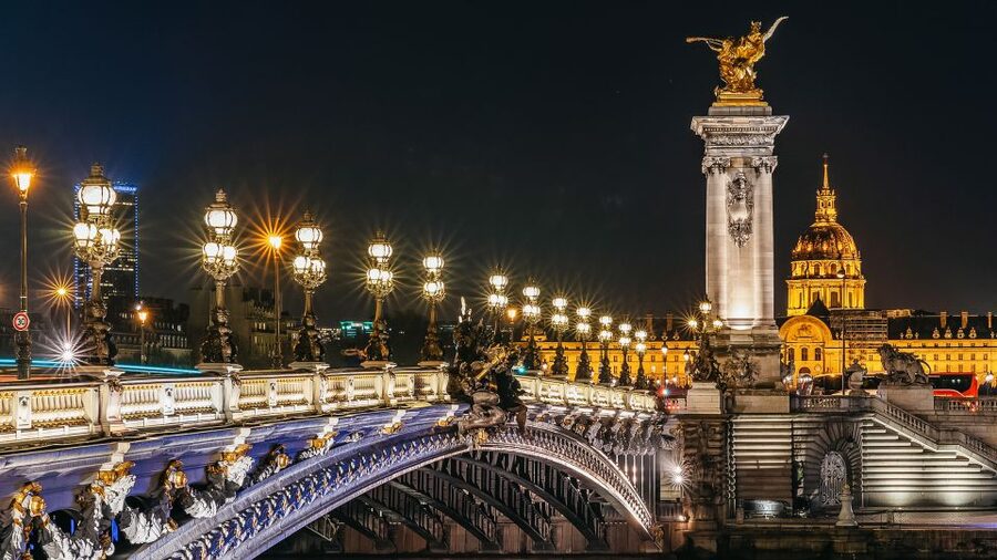 Paris: Illuminated Evening River Cruise & Waffle Tasting - Audio guides, music, and the view from your seat