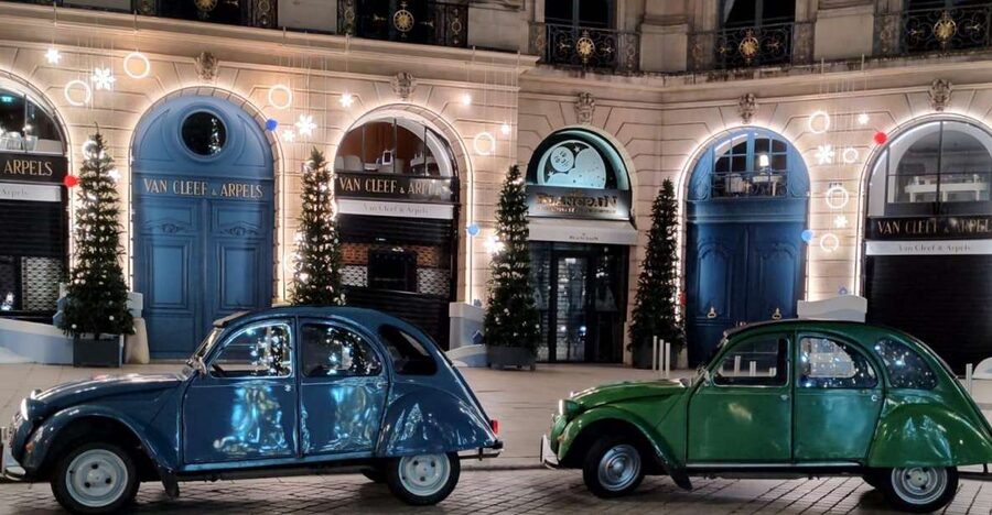 Paris: Private Christmas Lights Tour by Citroën 2CV - A Christmas lights tour with an old Parisian feel