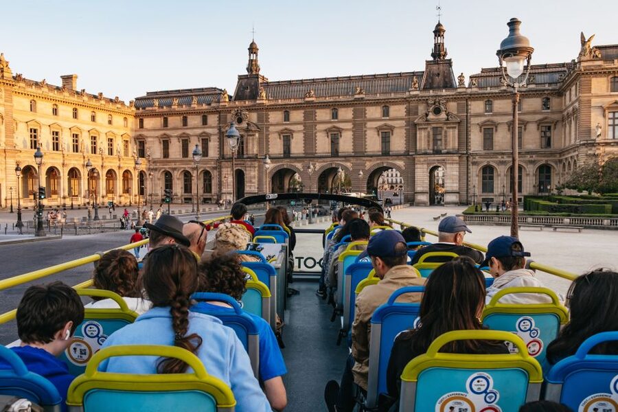 Paris: Tootbus Panoramic by Night Bus Tour with Audioguide - Opera and the return to the Louvre