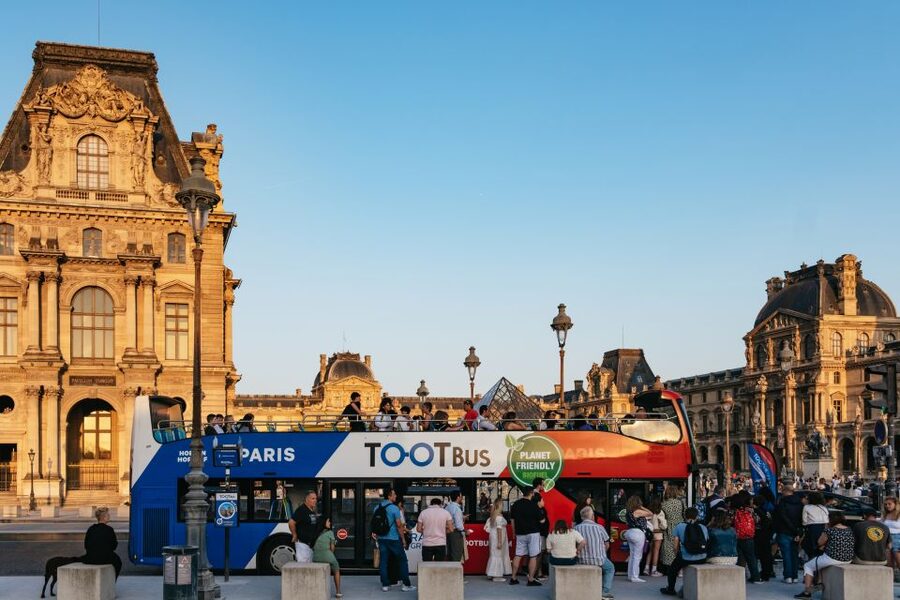 Paris: Tootbus Panoramic by Night Bus Tour with Audioguide - What the open-top bus is really like