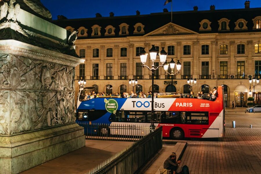 Paris: Tootbus Panoramic by Night Bus Tour with Audioguide - Choosing the right season and departure time