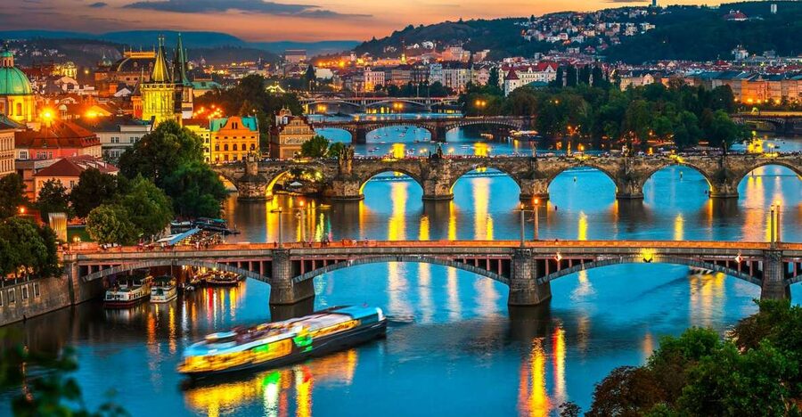 Prague: Vltava River Night Cruise with Buffet - Petřín, Rudolfinum, and the changing riverfront