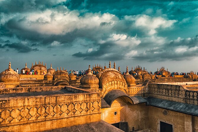 Private Jaipur Night Tour with Nahargarh Sunset Views - Jal Mahal is a short, photogenic stop