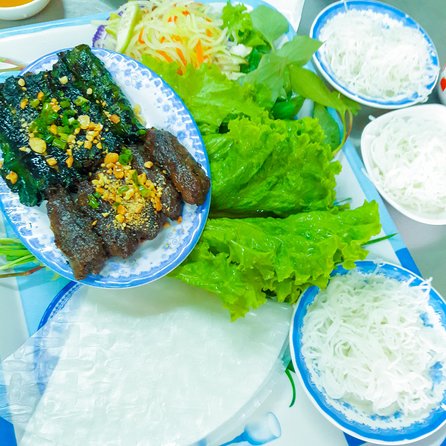 Private Street Food Evening Walking Tour in Ho Chi Minh City - Practical details before you go