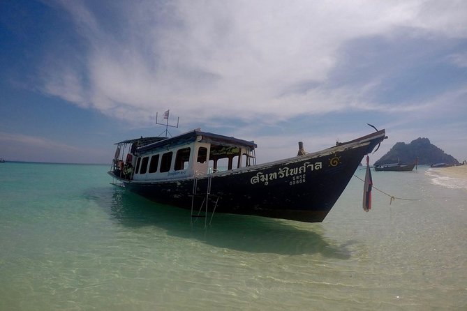 Private Tour to Hong Islands & 4 Islands with Sunset & Night Snorkel - Chicken Island is made for photographs