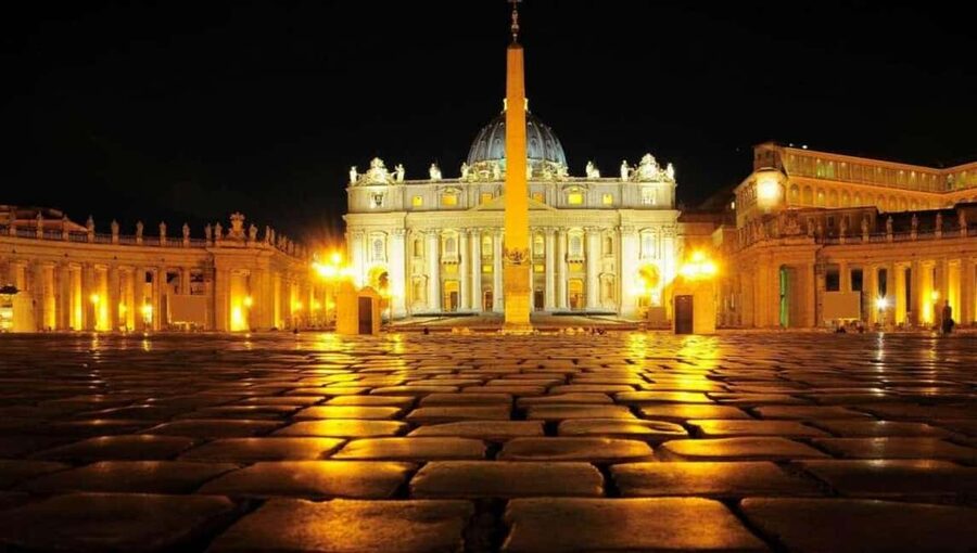 Rome After Dark: Private Luxury Night Tour by Car - Rome by night is best seen from the road