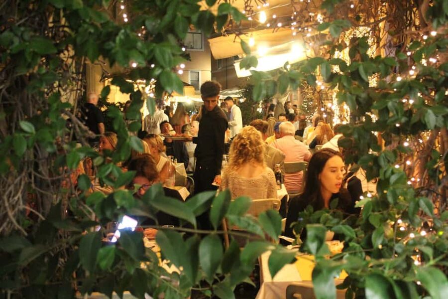 Rome After Dark: Private Luxury Night Tour by Car - Trevi Fountain and the traditional coin toss