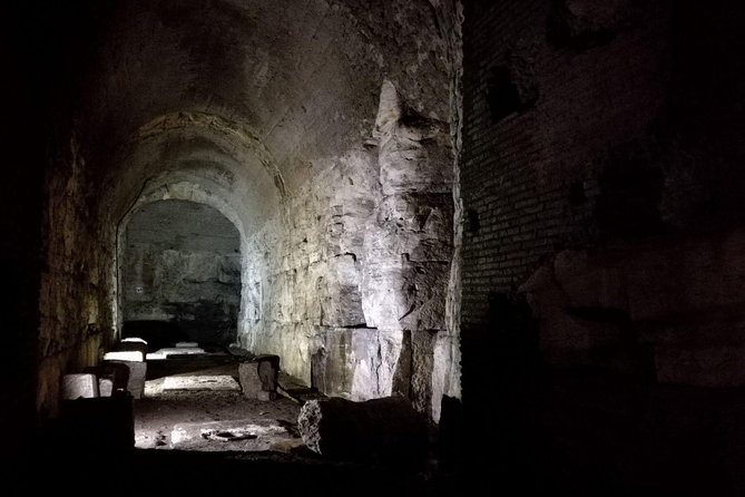 Rome: Colosseum by Night Guided Tour - Meeting at Piazza del Colosseo