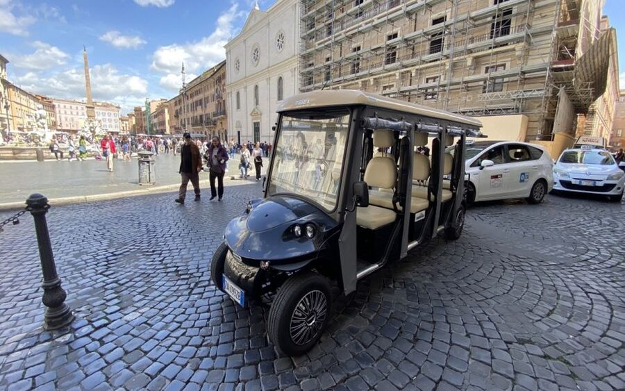 Rome: Night Tour of the City by Golf Cart (Private option) - Spanish Steps from the upper side