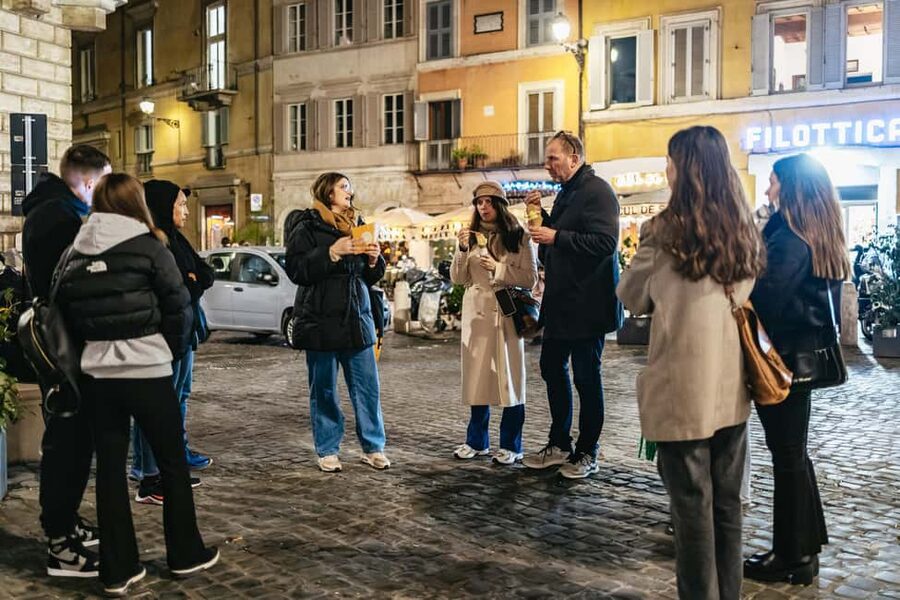 Rome: Small-Group City Highlights Moonlight Walking Tour - Piazza Navona begins with ancient sport and Baroque drama