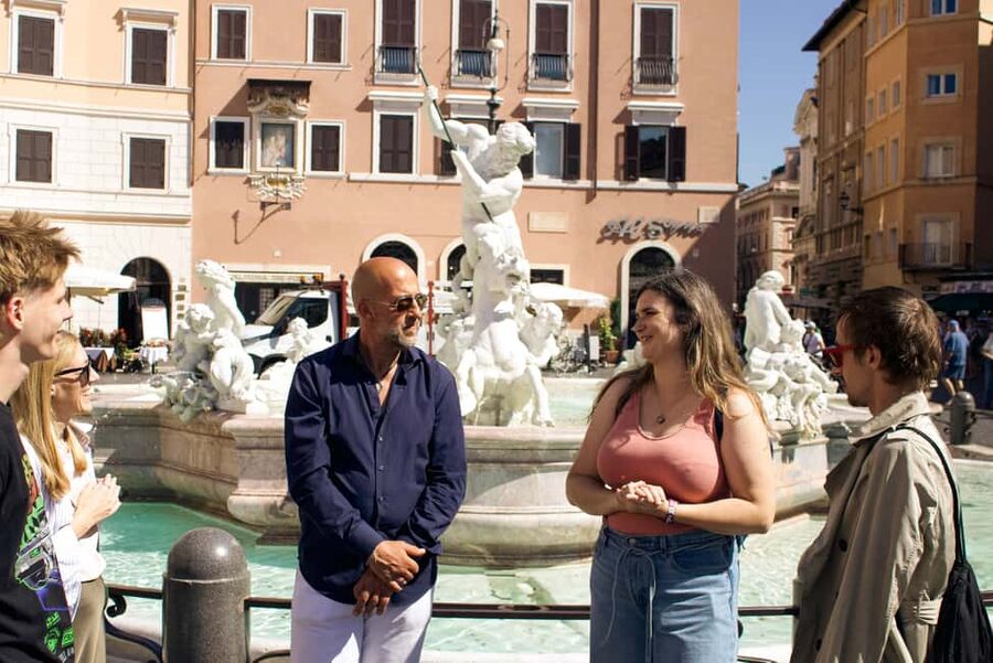 Rome: Small-Group Guided Day or Night Walking Tour - Key points to know before booking