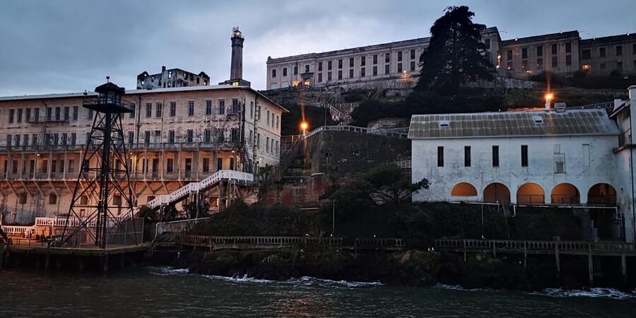 San Francisco: Alcatraz Night Tour with SF Bay Cruise - Why Alcatraz at Night Feels Different