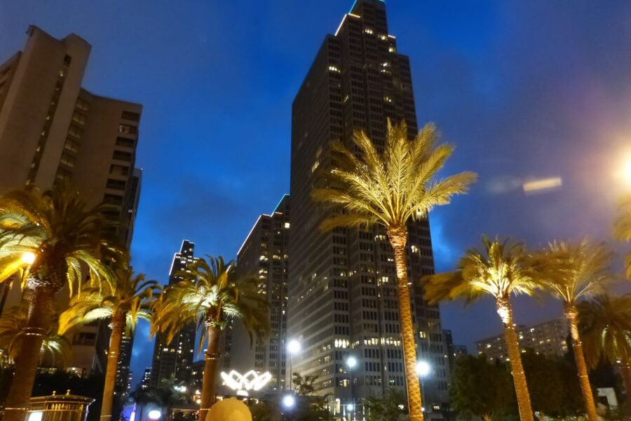 San Francisco Double Decker Bus Night Tour - Who should book this San Francisco night tour?