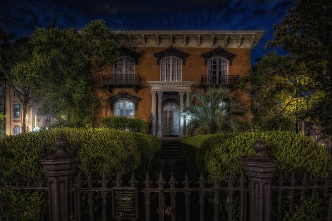 Savannah's Ghost City "Dead of Night" Walking Night Tour - A ghost walk through Savannah’s oldest squares