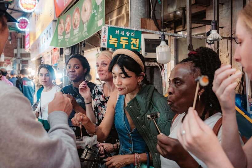 Seoul: Night Market Food Tour with Local Guide - Why Gwangjang Market is a smart place to start eating in Seoul