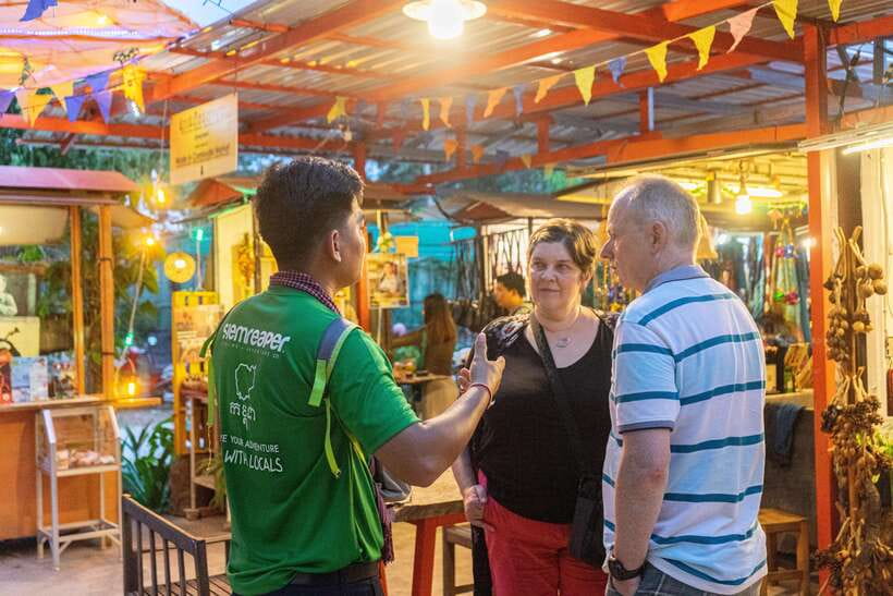 Siem Reap: Evening Food Tour with 10 Local Tastings - Practical details that affect your evening