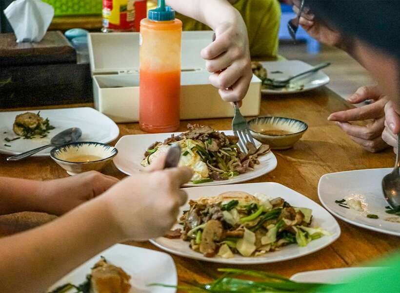 Siem Reap: Evening Food Tour with 10 Local Tastings - Street 60, insects, chicken, and a roadside beer