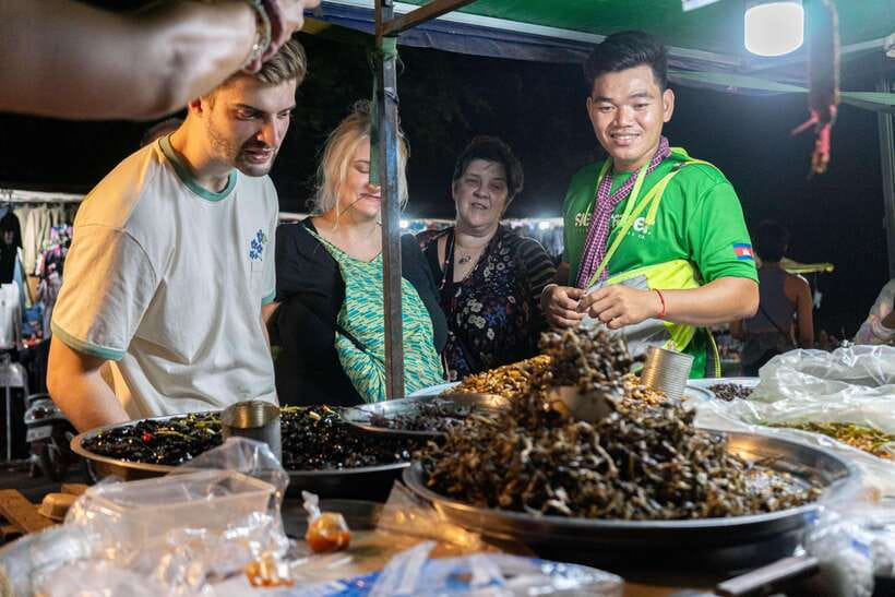 Siem Reap: Evening Food Tour with 10 Local Tastings - What $35 gets you