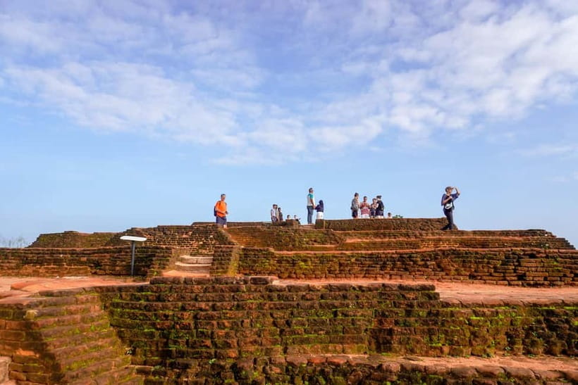 Sigiriya Lion Rock & Evening Safari Full Day Private Tour - Choosing between four safari parks