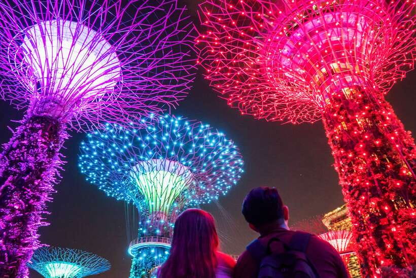 Singapore: Big Bus Night Tour by Open-Top Bus & Live Guide - Lau Pa Sat gives you a small taste of Singapore’s food culture