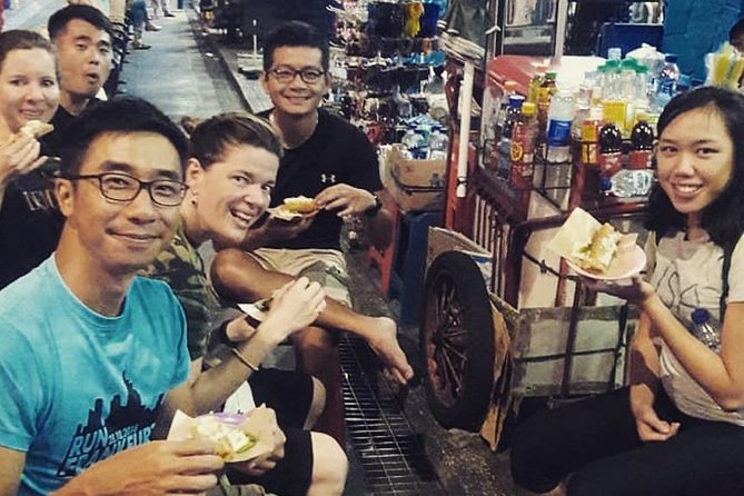 Small-Group Walking and Food Tour by Night in Yogyakarta - Malioboro by foot, cup, and snack