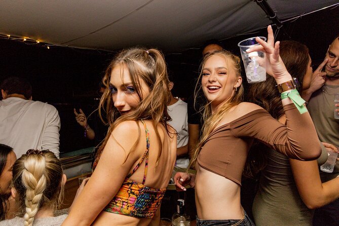 Split: Night Boat Party with DJ, Free Shots & After-Party - Who will enjoy this most