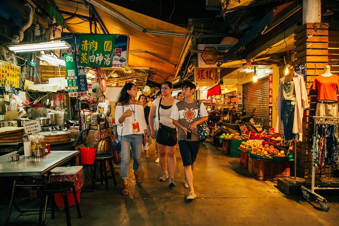 Taipei Food Tour: Night Market & Convenience Store(Food Included) - Practical tips for a smoother food crawl