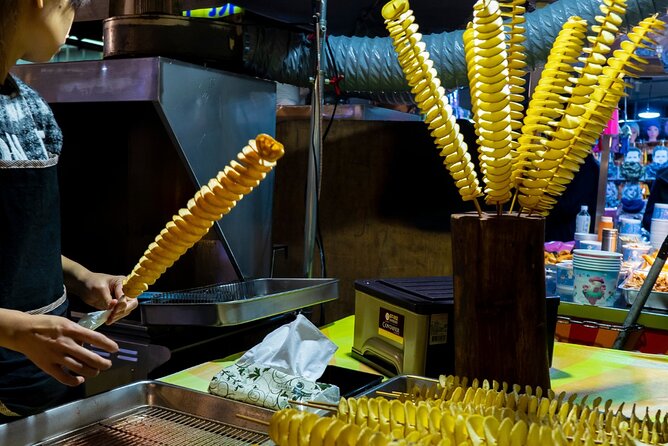 Taipei Street Food & Night Market Tour with a Local: Private & Custom - The Temple Stop Adds Meaning to the Meal