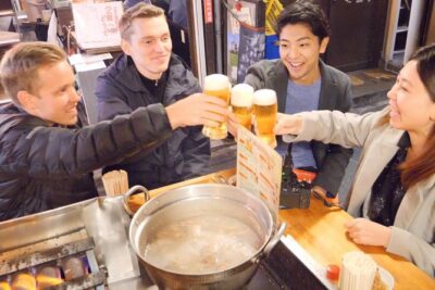 Tokyo Bar Hopping Tour in Shinjuku (All-You-Can-Drink + Dinner)
