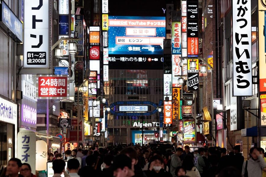 Tokyo: Dark Side of Tokyo Shinjuku Red Light Walking Tour - Golden Gai: tiny bars, narrow lanes