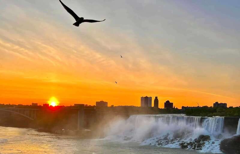 Toronto: Niagara Falls Day & Evening Tour + Top Attractions - The Niagara River stops before the falls