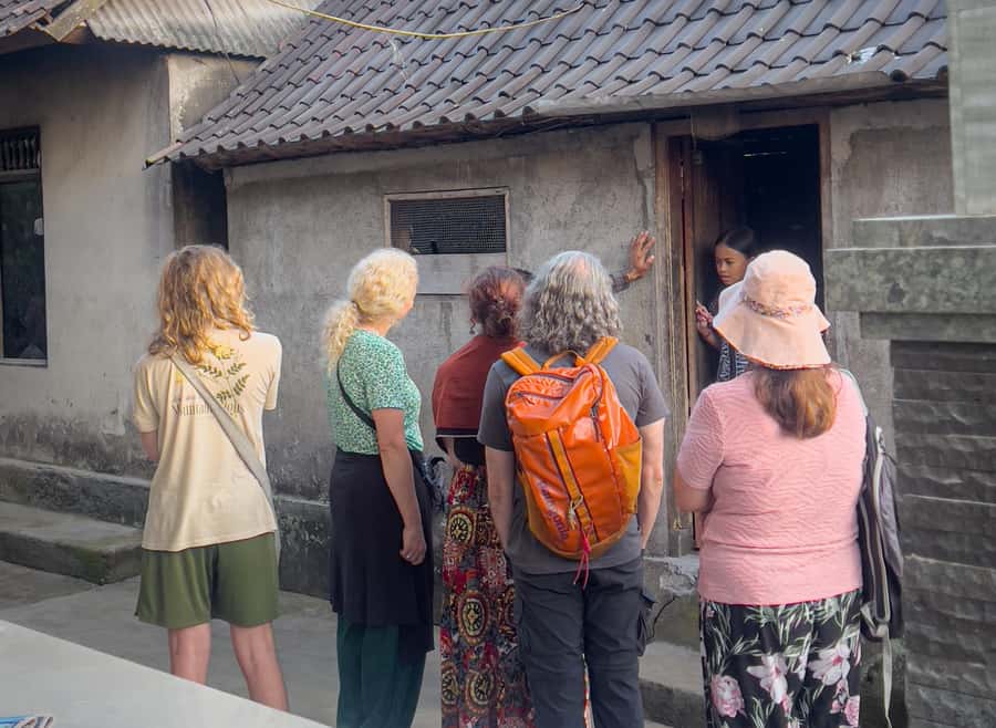 Ubud: Village Firefly Night Tour with Dinner - Picking plants at Pemulan Bali Farm
