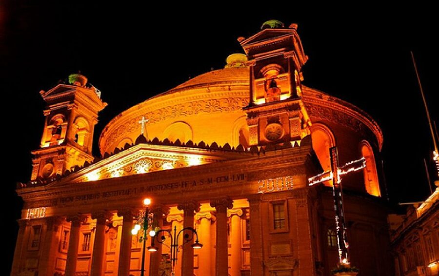 Valletta, Mdina, and Mosta Night Tour with 5D Show - Mosta Dome and the wartime bomb story