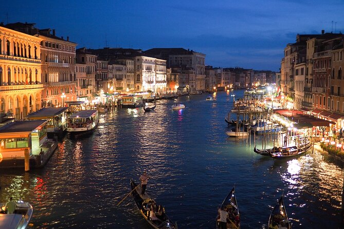 Venice by Night: Highlights & Hidden Gems Tour - Ending in Piazza San Marco