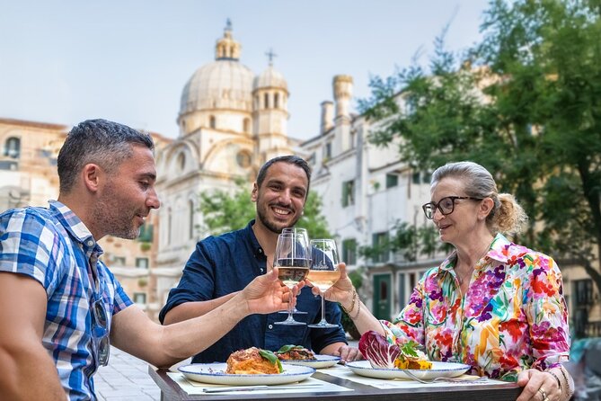 Venice Evening Food Tour: Bites, Drinks & Sit-Down Dinner - Why cicchetti is the right way to begin Venice