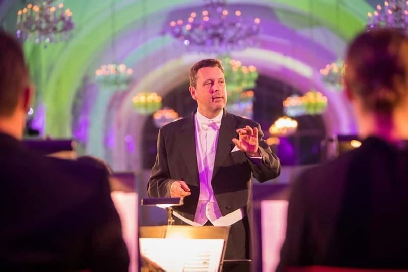 Vienna: Schönbrunn Palace Evening Tour, Dinner and Concert - Key points to know before booking