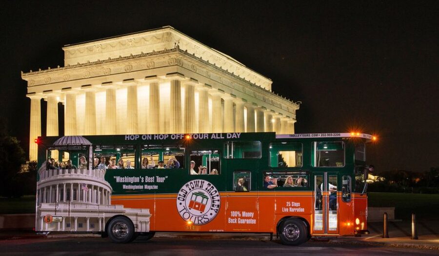 Washington DC: Monuments by Moonlight Nighttime Trolley Tour - Lincoln, Vietnam, and Korean War Memorials