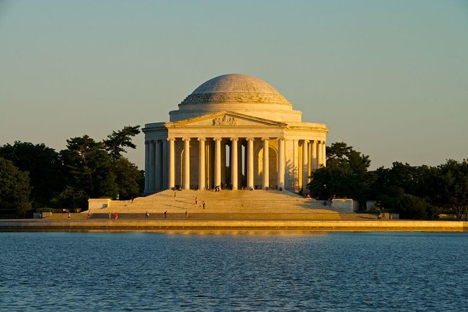 Washington DC Monuments by Moonlight Tour by Trolley - The trolley ride and live narration
